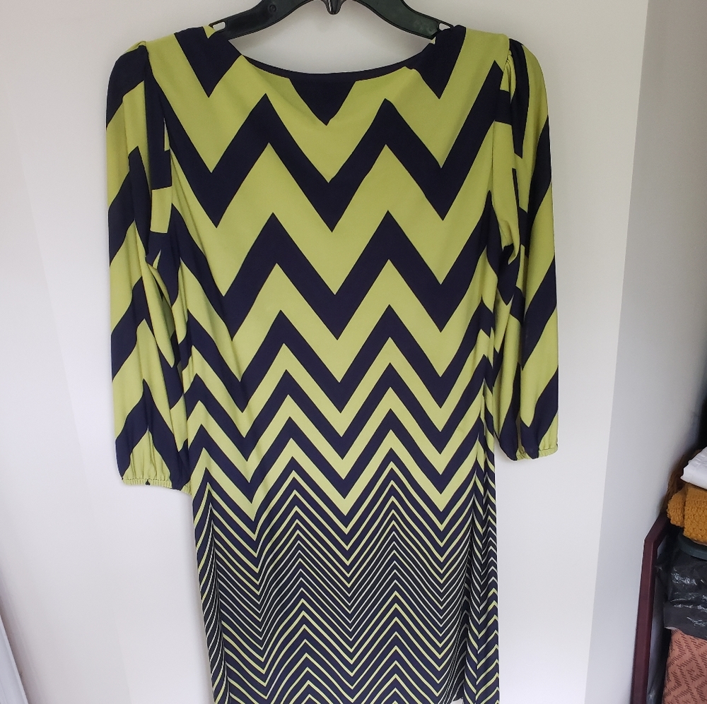 Geometric Dress - Picture 2 of 2